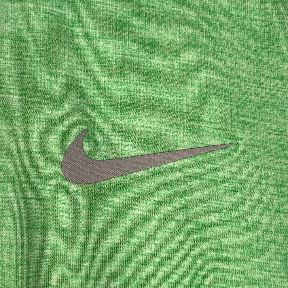 Nike‎ Tiger Woods Polo Mens Large Green Striped Short Sleeve Golf Outdoor